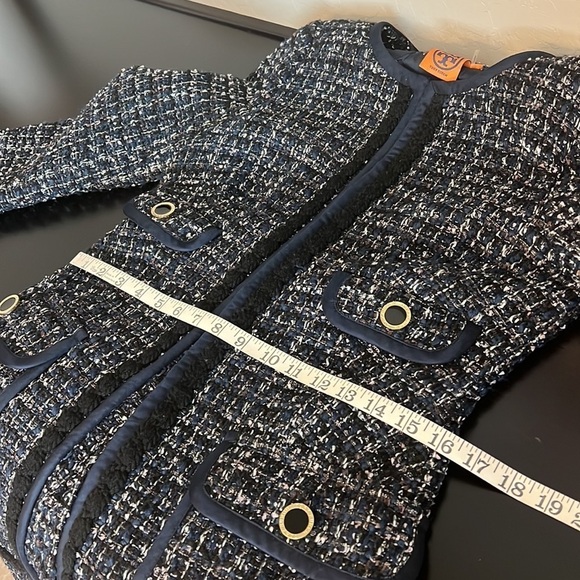 Tory Burch Anabelle Coat, boucle tweed, navy blue and black, size 6(Small) - Picture 12 of 17
